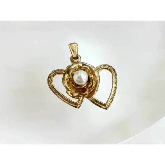 Gold Toned Double Heart Floral + Pearl Vintage Pendant | trinket | charm - Picture 6 of 7